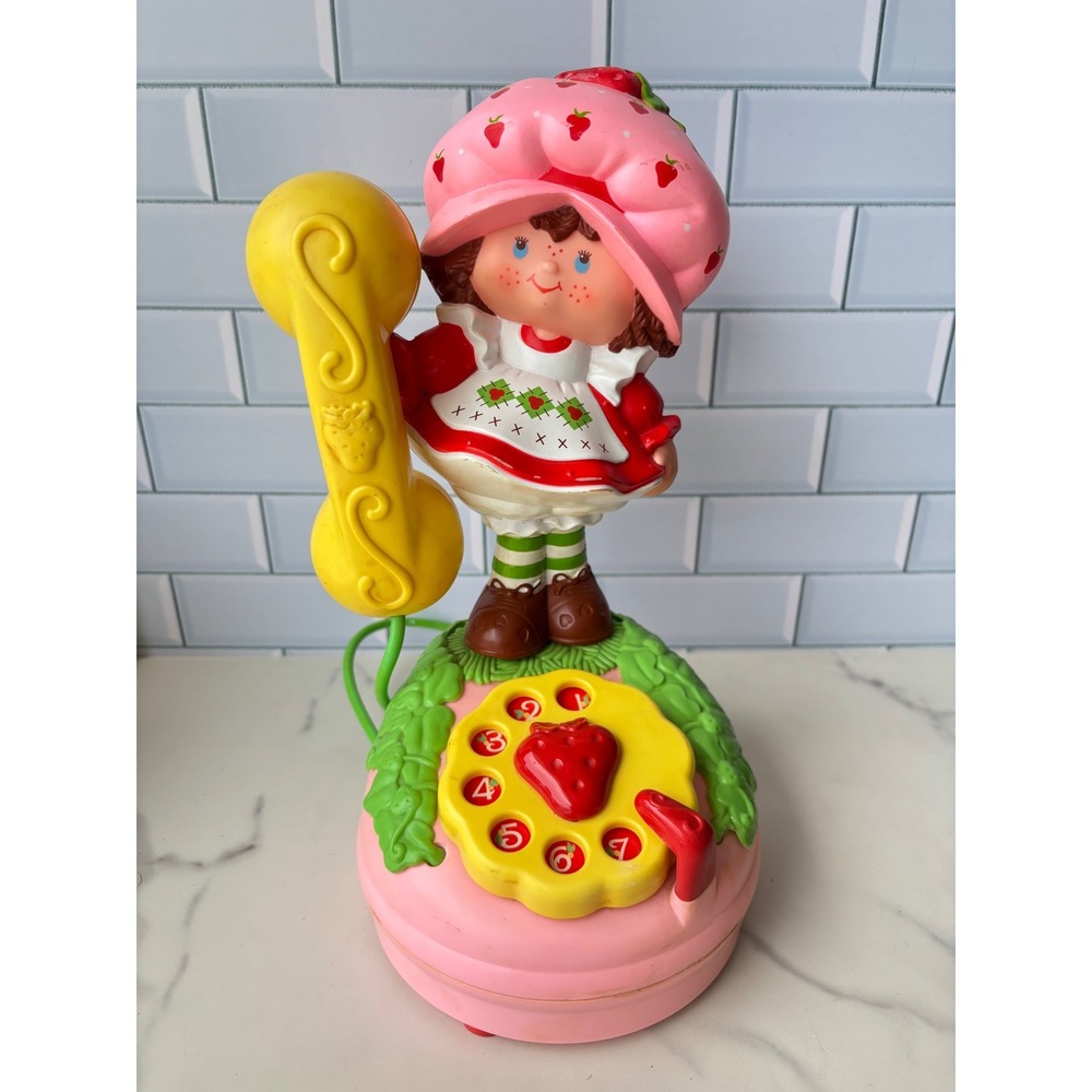 Vintage 1984 Strawberry Shortcake Toy Rotary Telephone Collectible Retro 80s